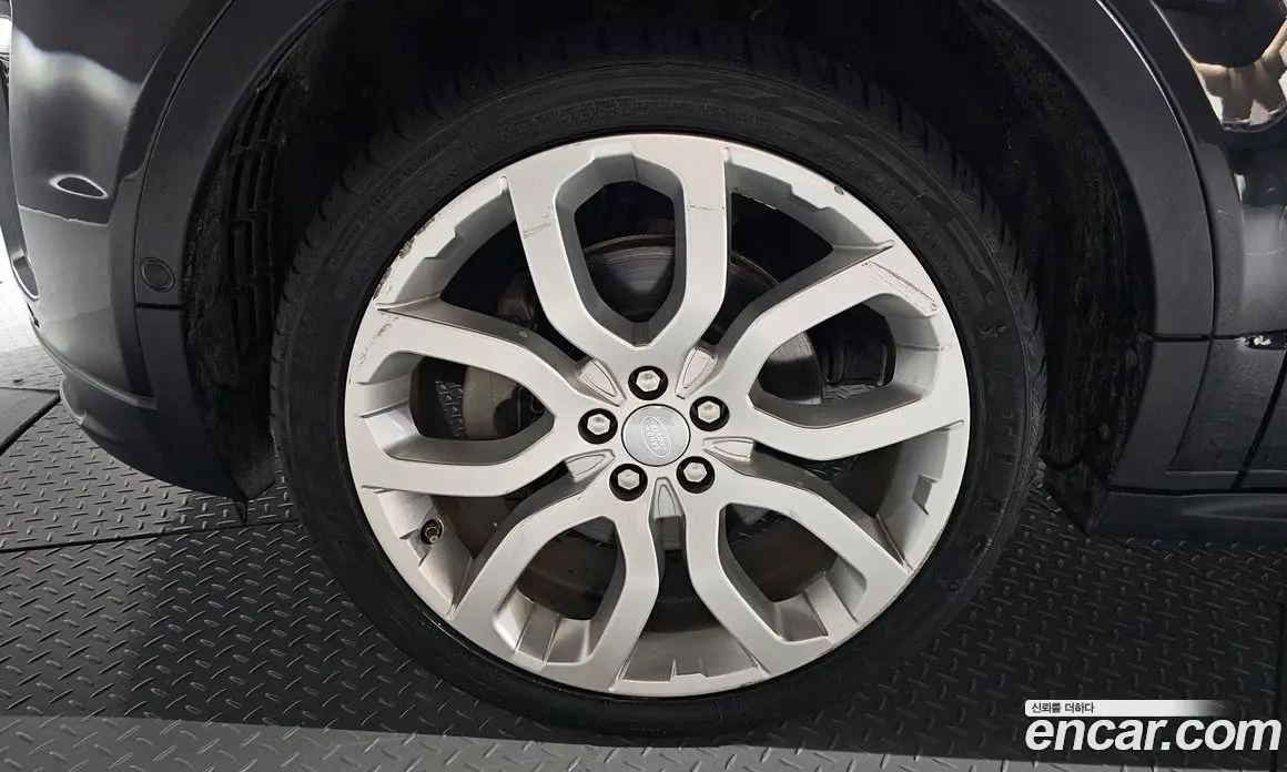Land Rover Range Rover Evoque 2018 2.0 автомат (гидро), фото 5 Land Rover Range Rover Evoque 2018 2.0 автомат (гидро), фото 5