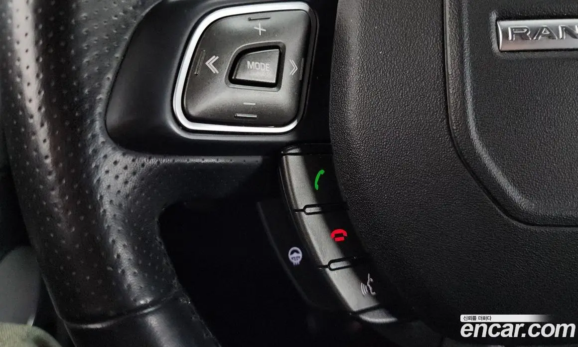 Land Rover Range Rover Evoque 2018 2.0 автомат (гидро), фото 15 Land Rover Range Rover Evoque 2018 2.0 автомат (гидро), фото 15