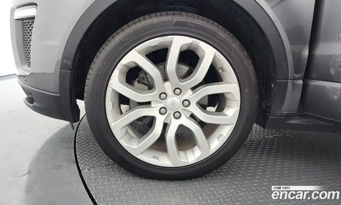 Land Rover Range Rover Evoque 2018 2.0 автомат (гидро), фото 5 Land Rover Range Rover Evoque 2018 2.0 автомат (гидро), фото 5