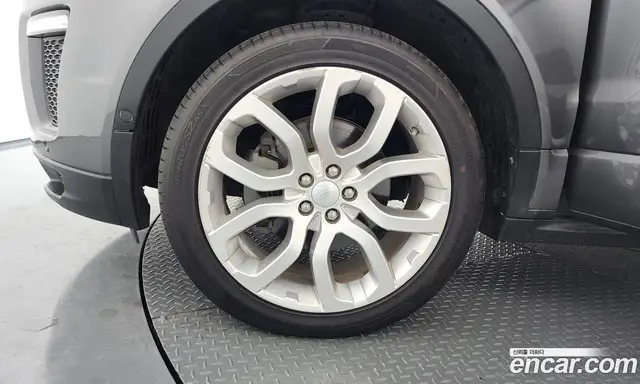 Land Rover Range Rover Evoque 2018 2.0 автомат (гидро), миниатюра 5 Land Rover Range Rover Evoque 2018 2.0 автомат (гидро), миниатюра 5