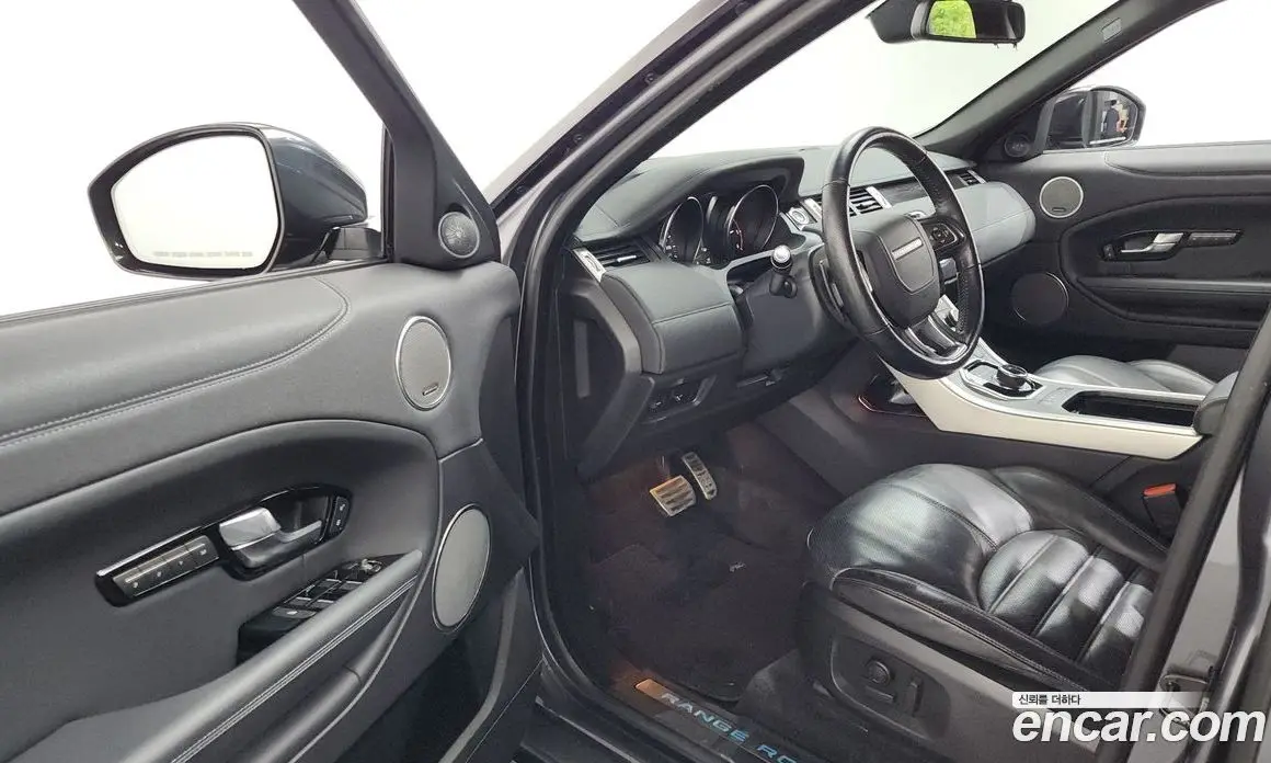 Land Rover Range Rover Evoque 2018 2.0 автомат (гидро), фото 10 Land Rover Range Rover Evoque 2018 2.0 автомат (гидро), фото 10