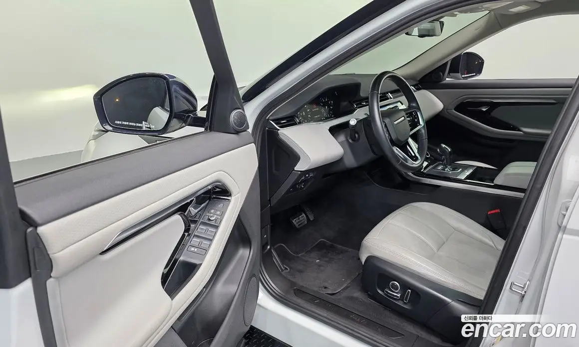 Land Rover Range Rover Evoque 2021 2.0 автомат (гидро), фото 13