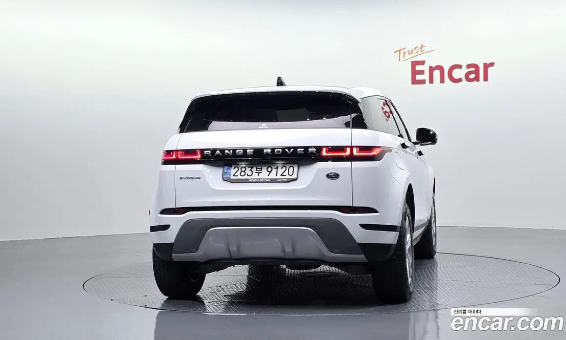 Land Rover Range Rover Evoque 2021 2.0 автомат (гидро), фото 4