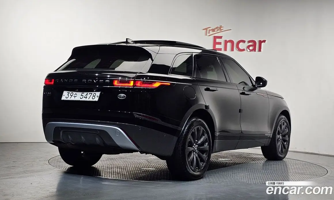 Land Rover Range Rover Velar 2018 2.0 автомат (гидро), фото 2 Land Rover Range Rover Velar 2018 2.0 автомат (гидро), фото 2