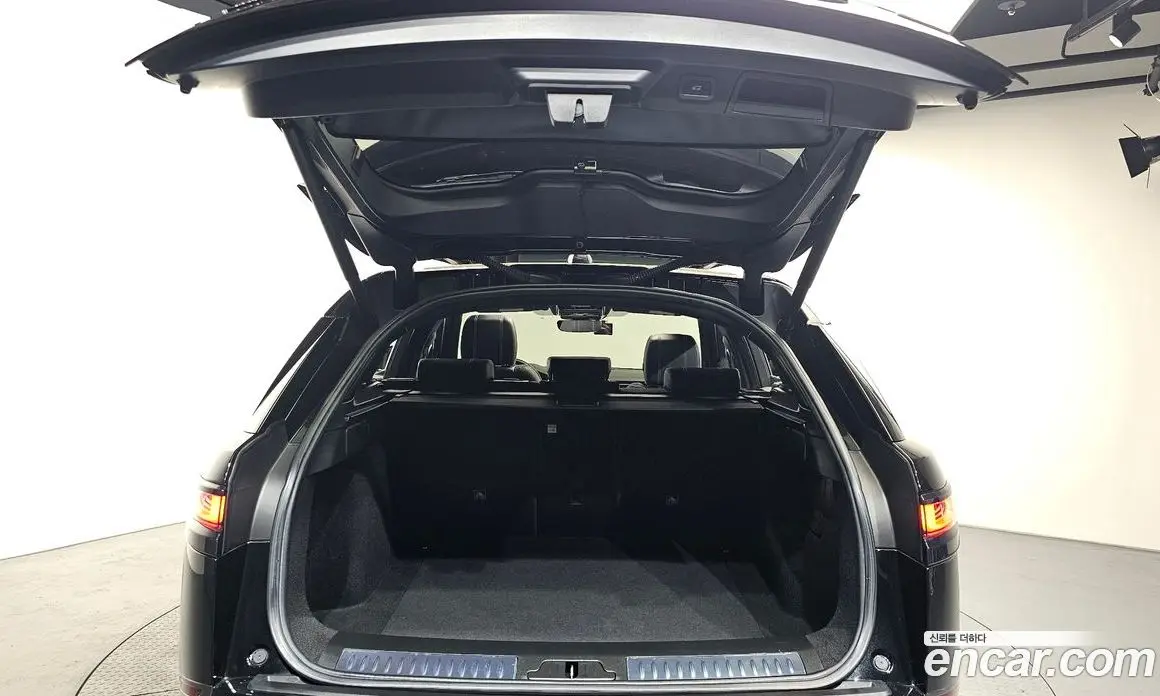 Land Rover Range Rover Velar 2018 2.0 автомат (гидро), фото 25 Land Rover Range Rover Velar 2018 2.0 автомат (гидро), фото 25