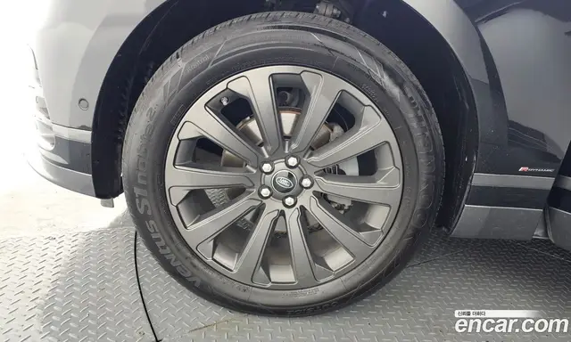 Land Rover Range Rover Velar 2018 2.0 автомат (гидро), миниатюра 5 Land Rover Range Rover Velar 2018 2.0 автомат (гидро), миниатюра 5