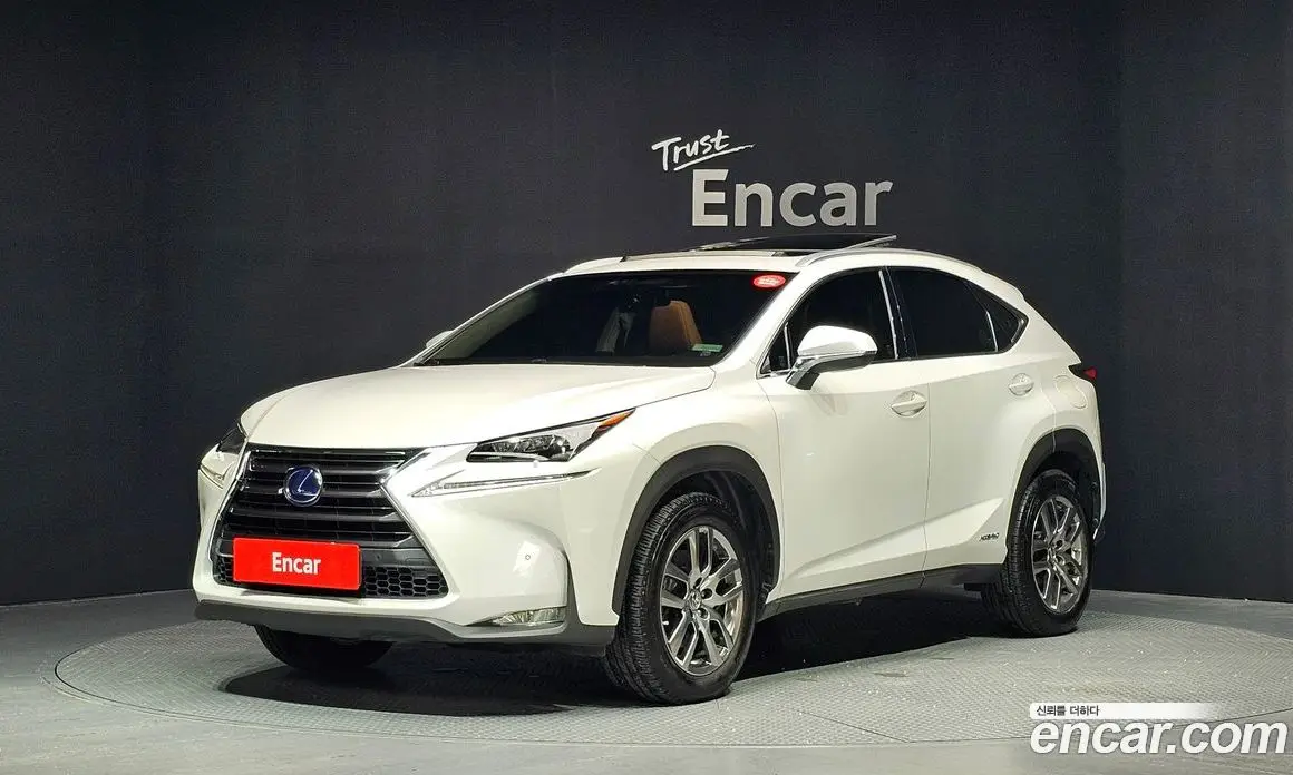Lexus NX 2017 2.5 автомат (гидро), фото 1 Lexus NX 2017 2.5 автомат (гидро), фото 1