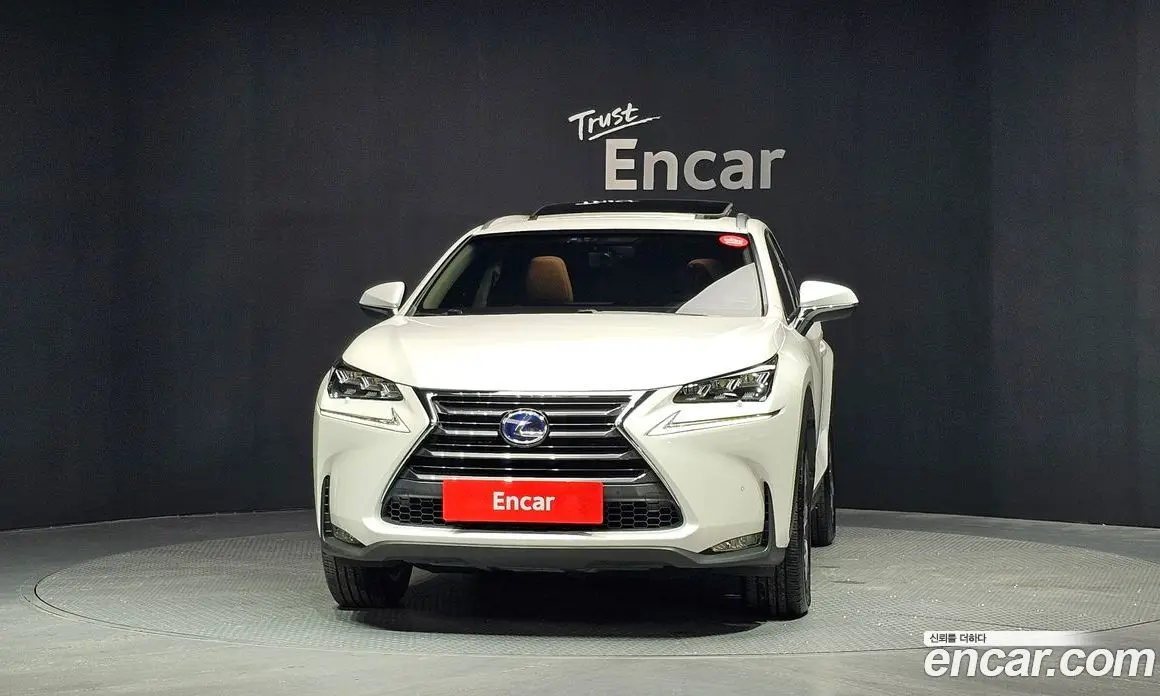 Lexus NX 2017 2.5 автомат (гидро), фото 3 Lexus NX 2017 2.5 автомат (гидро), фото 3