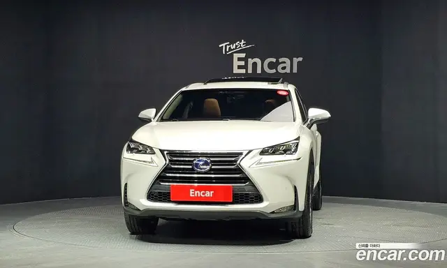 Lexus NX 2017 2.5 автомат (гидро), миниатюра 3 Lexus NX 2017 2.5 автомат (гидро), миниатюра 3