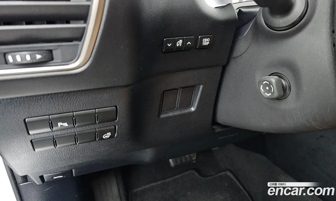 Lexus NX 2017 2.5 автомат (гидро), фото 28 Lexus NX 2017 2.5 автомат (гидро), фото 28