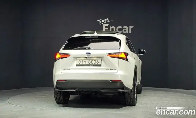 Lexus NX 2017 2.5 автомат (гидро), миниатюра 4 Lexus NX 2017 2.5 автомат (гидро), миниатюра 4