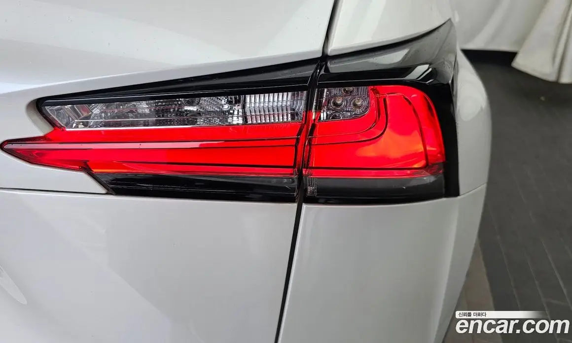 Lexus NX 2017 2.5 автомат (гидро), фото 9 Lexus NX 2017 2.5 автомат (гидро), фото 9
