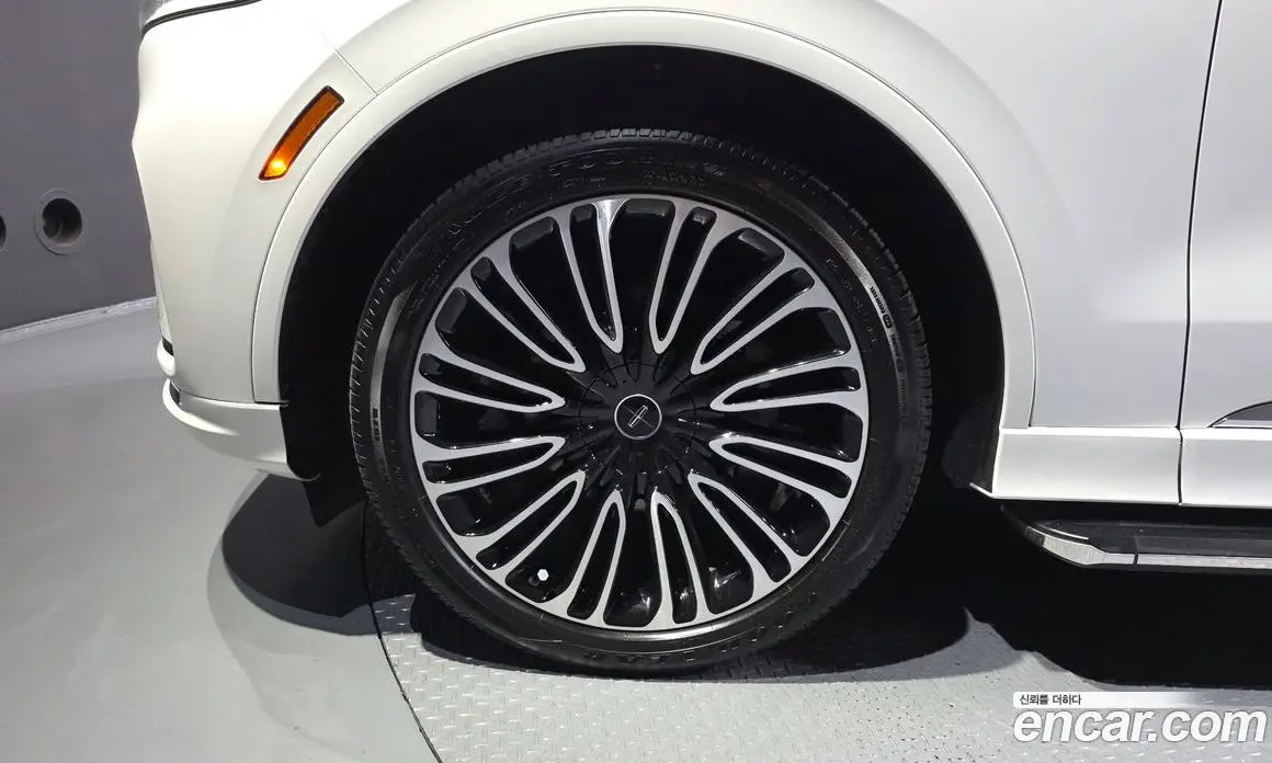 Lincoln Aviator 2025 3.0 автомат (гидро), фото 5 Lincoln Aviator 2025 3.0 автомат (гидро), фото 5