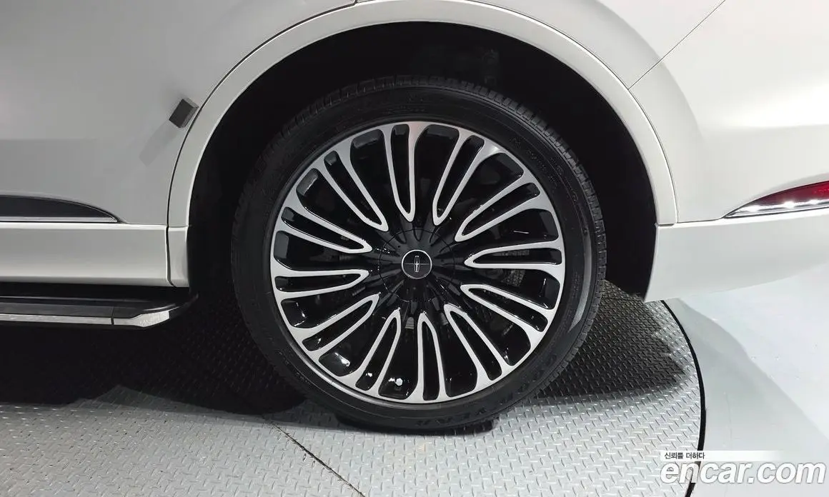 Lincoln Aviator 2025 3.0 автомат (гидро), фото 7 Lincoln Aviator 2025 3.0 автомат (гидро), фото 7