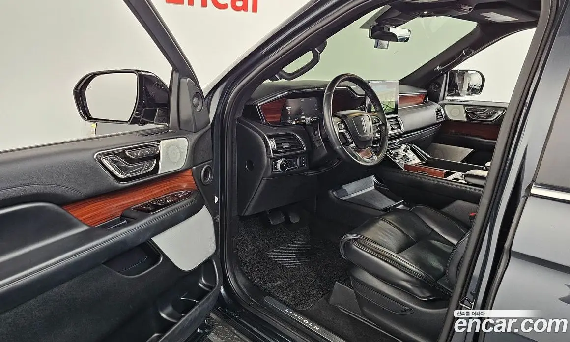 Lincoln Navigator 2021 3.5 автомат (гидро), фото 10 Lincoln Navigator 2021 3.5 автомат (гидро), фото 10