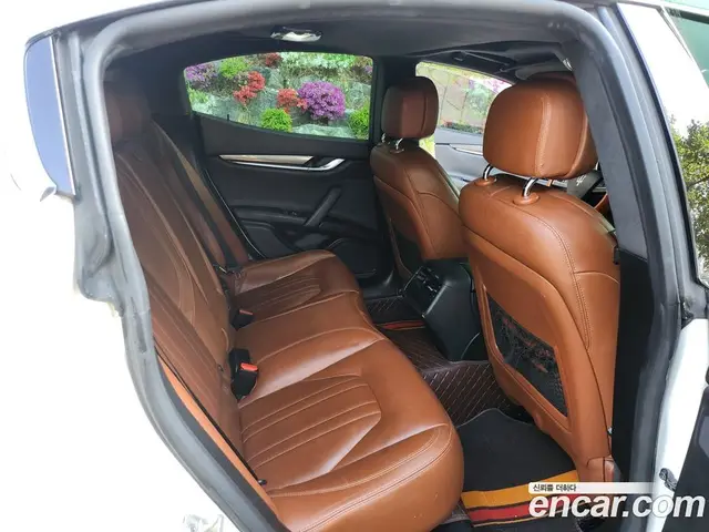 Maserati Ghibli 2015 3.0 автомат (гидро), миниатюра 12