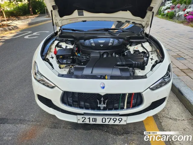 Maserati Ghibli 2015 3.0 автомат (гидро), миниатюра 6 Maserati Ghibli 2015 3.0 автомат (гидро), миниатюра 6