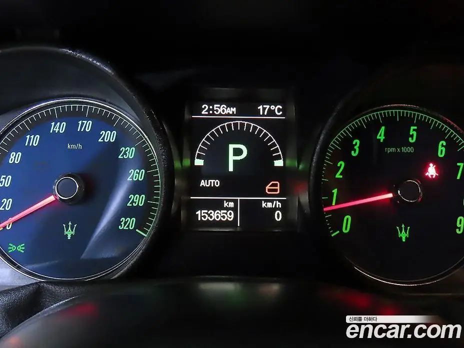 Maserati GranTurismo 2013 4.7 автомат (гидро), фото 9 Maserati GranTurismo 2013 4.7 автомат (гидро), фото 9