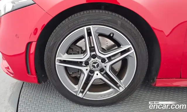 Mercedes-Benz A-Class 2020 2.0 автомат (гидро), миниатюра 5 Mercedes-Benz A-Class 2020 2.0 автомат (гидро), миниатюра 5