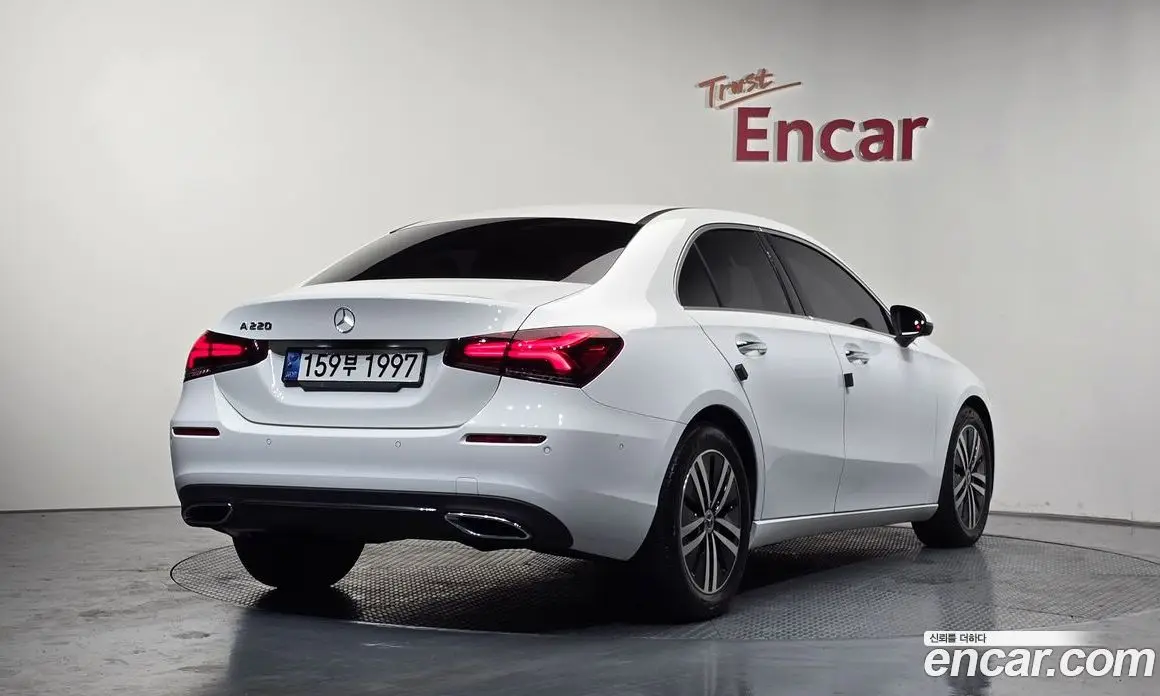 Mercedes-Benz A-Class 2022 2.0 автомат (гидро), фото 1 Mercedes-Benz A-Class 2022 2.0 автомат (гидро), фото 1