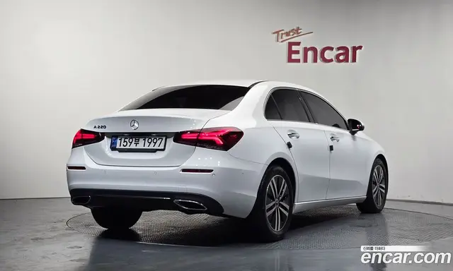 Mercedes-Benz A-Class 2022 2.0 автомат (гидро), миниатюра 1 Mercedes-Benz A-Class 2022 2.0 автомат (гидро), миниатюра 1