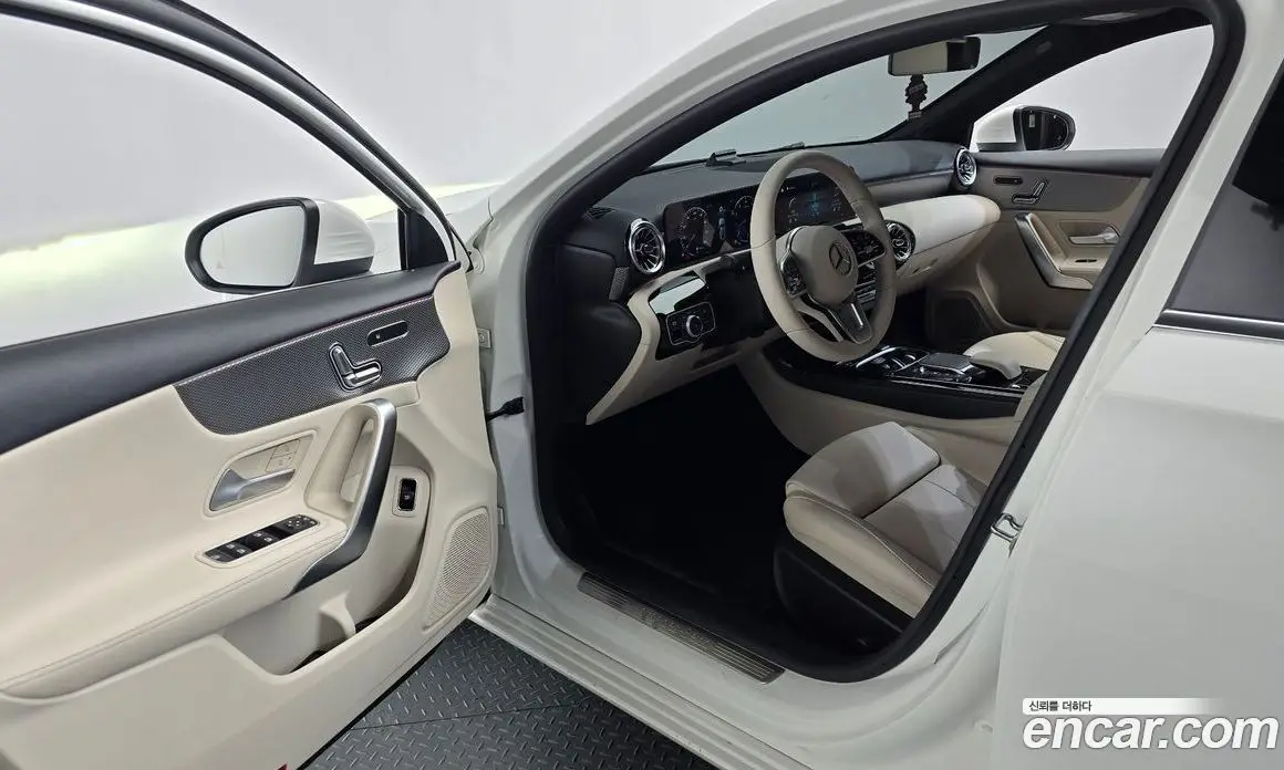 Mercedes-Benz A-Class 2022 2.0 автомат (гидро), фото 12 Mercedes-Benz A-Class 2022 2.0 автомат (гидро), фото 12