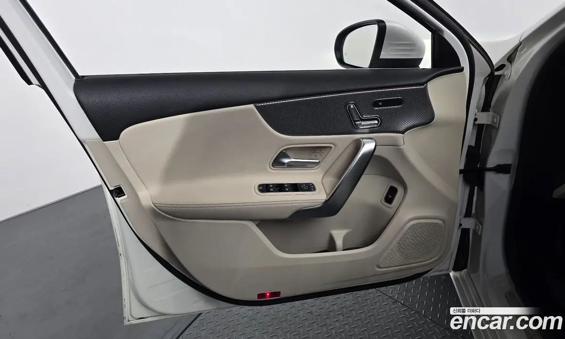 Mercedes-Benz A-Class 2022 2.0 автомат (гидро), фото 13 Mercedes-Benz A-Class 2022 2.0 автомат (гидро), фото 13