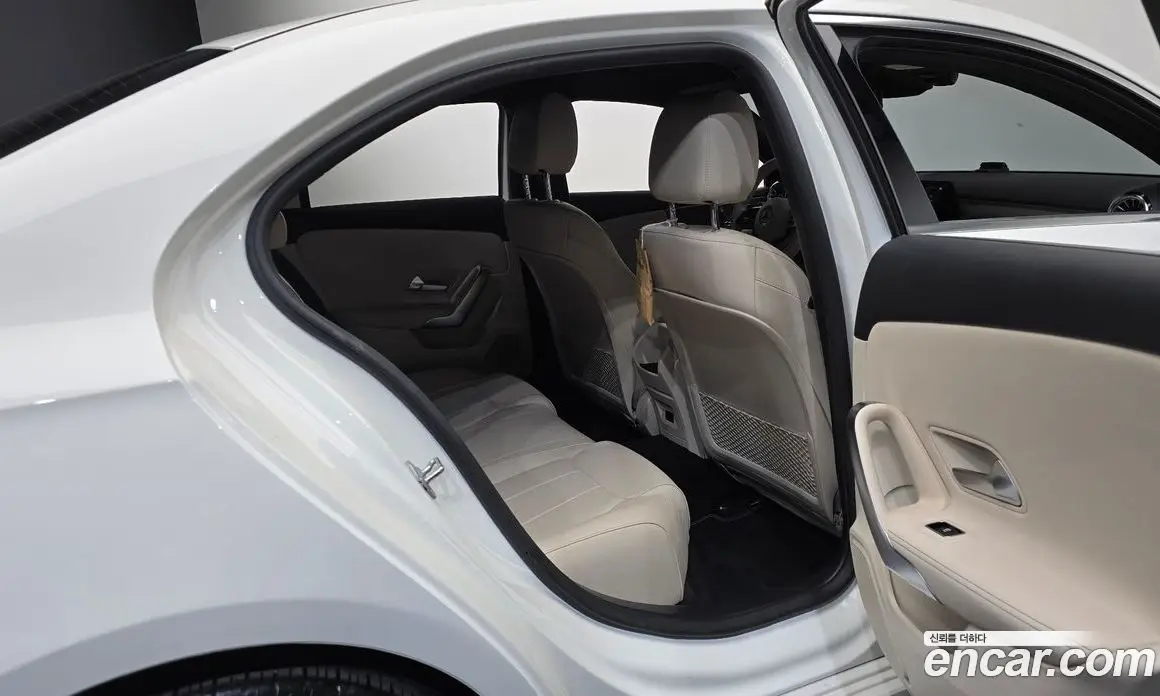 Mercedes-Benz A-Class 2022 2.0 автомат (гидро), фото 16 Mercedes-Benz A-Class 2022 2.0 автомат (гидро), фото 16