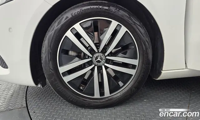 Mercedes-Benz A-Class 2022 2.0 автомат (гидро), миниатюра 4 Mercedes-Benz A-Class 2022 2.0 автомат (гидро), миниатюра 4