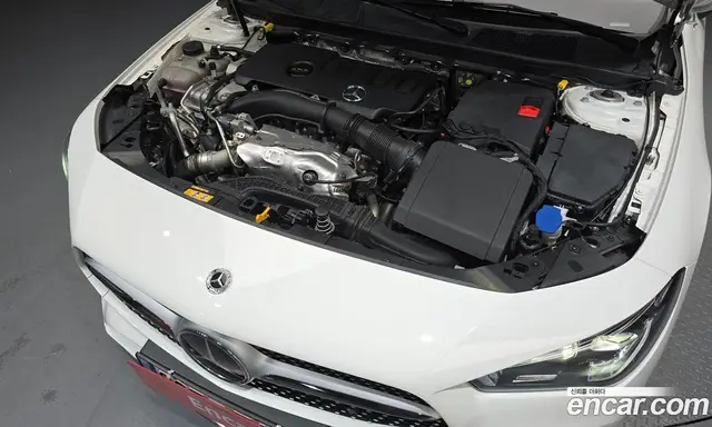 Mercedes-Benz CLA-Class 2023 2.0 автомат (гидро), миниатюра 6 Mercedes-Benz CLA-Class 2023 2.0 автомат (гидро), миниатюра 6