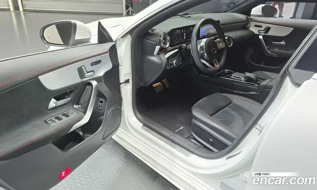 Mercedes-Benz CLA-Class 2023 2.0 автомат (гидро), миниатюра 10 Mercedes-Benz CLA-Class 2023 2.0 автомат (гидро), миниатюра 10