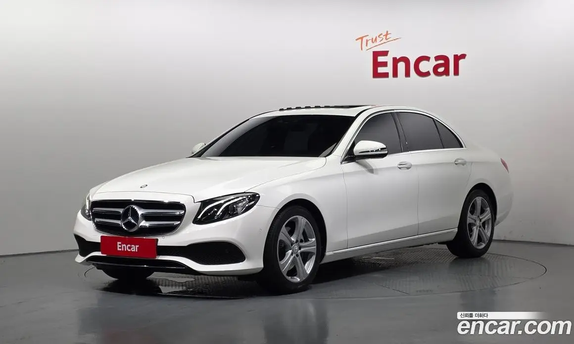 Mercedes-Benz E-Class 2017 2.0 автомат (гидро), фото 1 Mercedes-Benz E-Class 2017 2.0 автомат (гидро), фото 1