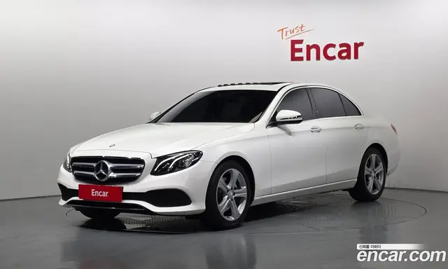 Mercedes-Benz E-Class 2017 2.0 автомат (гидро), миниатюра 1 Mercedes-Benz E-Class 2017 2.0 автомат (гидро), миниатюра 1
