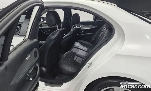 Mercedes-Benz E-Class 2017 2.0 автомат (гидро), миниатюра 11 Mercedes-Benz E-Class 2017 2.0 автомат (гидро), миниатюра 11
