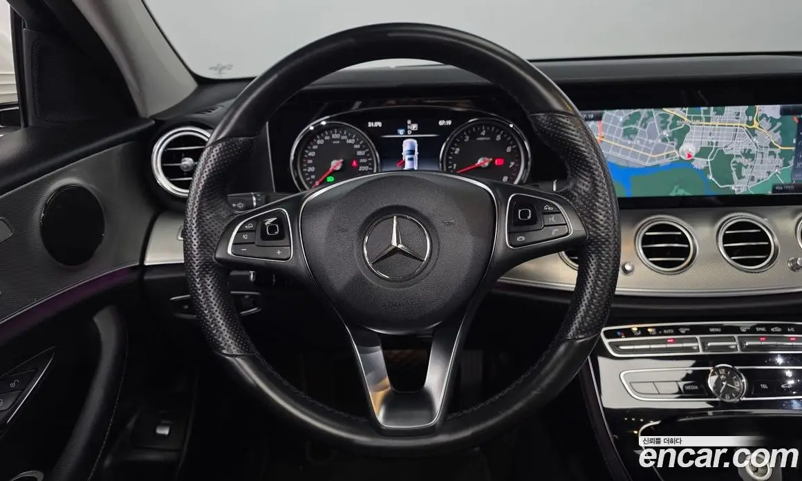 Mercedes-Benz E-Class 2017 2.0 автомат (гидро), фото 13 Mercedes-Benz E-Class 2017 2.0 автомат (гидро), фото 13