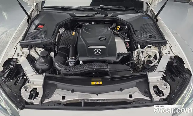 Mercedes-Benz E-Class 2017 2.0 автомат (гидро), миниатюра 6 Mercedes-Benz E-Class 2017 2.0 автомат (гидро), миниатюра 6