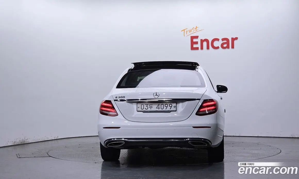 Mercedes-Benz E-Class 2017 2.0 автомат (гидро), фото 4 Mercedes-Benz E-Class 2017 2.0 автомат (гидро), фото 4
