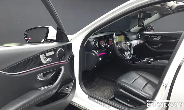 Mercedes-Benz E-Class 2017 1.9 автомат (гидро), миниатюра 10