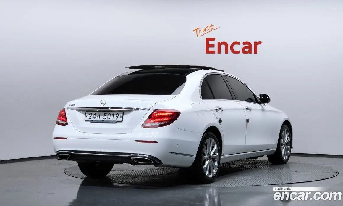 Mercedes-Benz E-Class 2019 2.0 автомат (гидро), фото 2 Mercedes-Benz E-Class 2019 2.0 автомат (гидро), фото 2