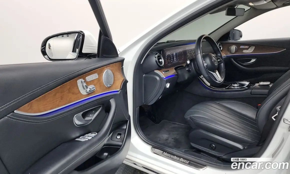 Mercedes-Benz E-Class 2019 2.0 автомат (гидро), фото 13 Mercedes-Benz E-Class 2019 2.0 автомат (гидро), фото 13