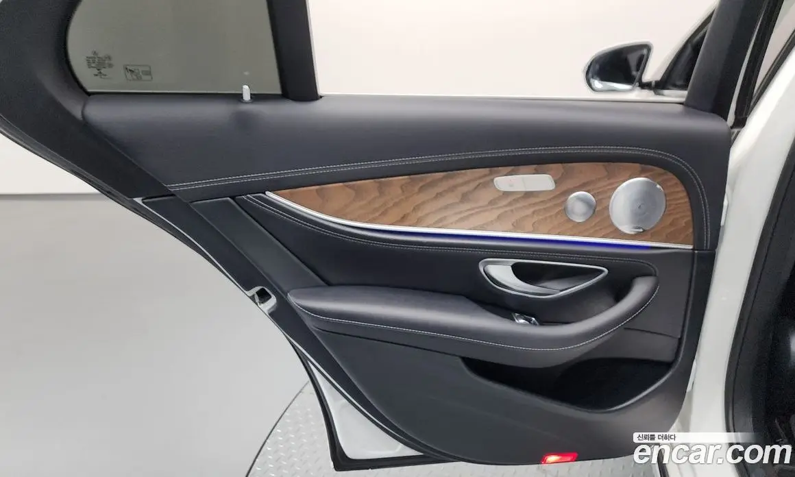 Mercedes-Benz E-Class 2019 2.0 автомат (гидро), фото 15 Mercedes-Benz E-Class 2019 2.0 автомат (гидро), фото 15
