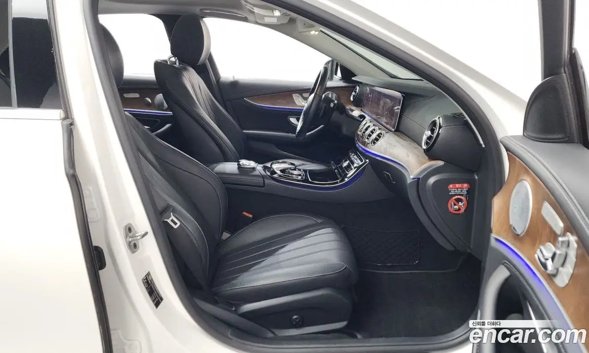 Mercedes-Benz E-Class 2019 2.0 автомат (гидро), фото 16 Mercedes-Benz E-Class 2019 2.0 автомат (гидро), фото 16