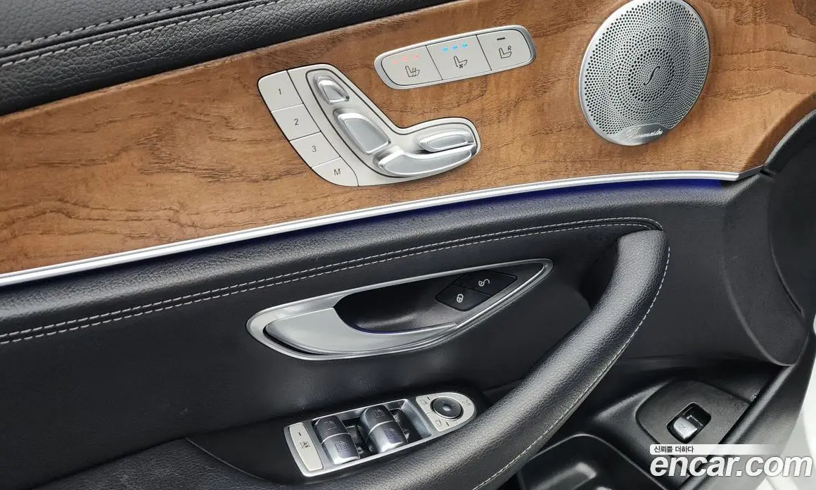 Mercedes-Benz E-Class 2019 2.0 автомат (гидро), фото 30 Mercedes-Benz E-Class 2019 2.0 автомат (гидро), фото 30
