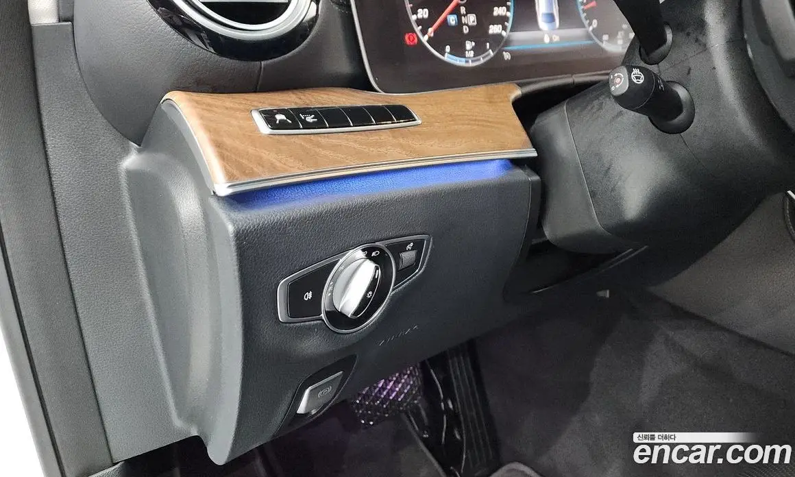Mercedes-Benz E-Class 2019 2.0 автомат (гидро), фото 34 Mercedes-Benz E-Class 2019 2.0 автомат (гидро), фото 34
