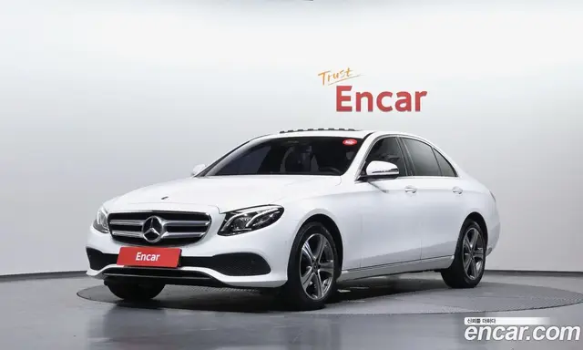 Mercedes-Benz E-Class 2019 1.9 автомат (гидро), миниатюра 1 Mercedes-Benz E-Class 2019 1.9 автомат (гидро), миниатюра 1