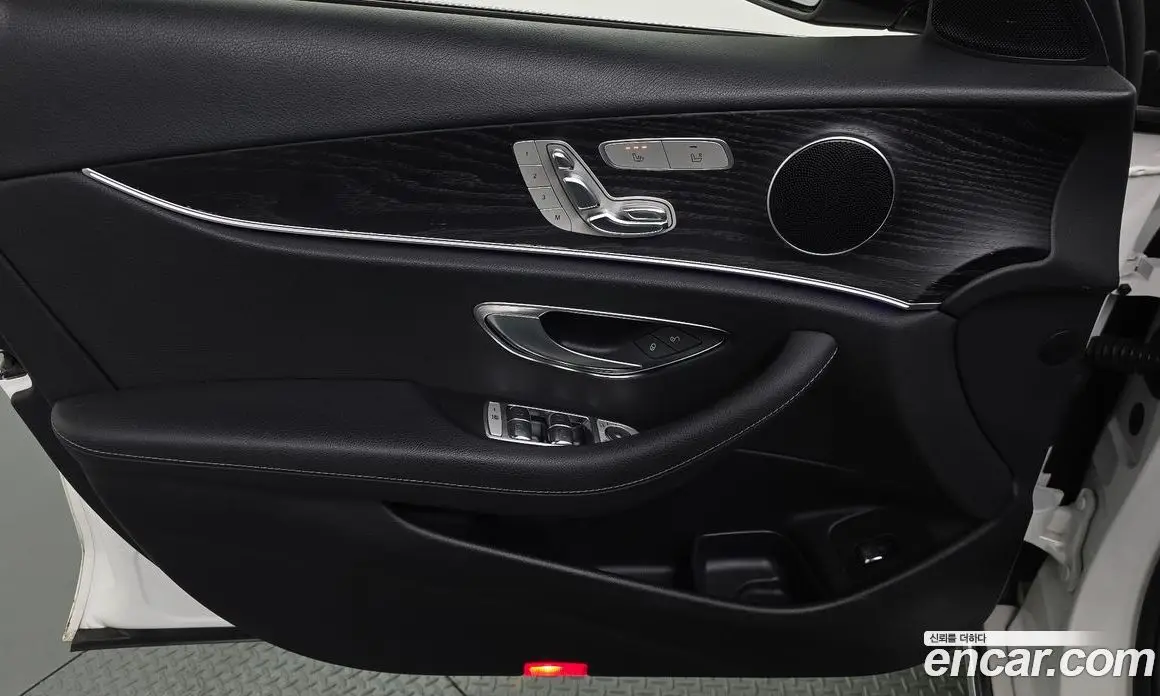 Mercedes-Benz E-Class 2019 1.9 автомат (гидро), фото 14 Mercedes-Benz E-Class 2019 1.9 автомат (гидро), фото 14