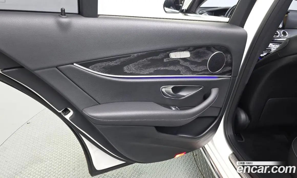 Mercedes-Benz E-Class 2019 1.9 автомат (гидро), фото 15 Mercedes-Benz E-Class 2019 1.9 автомат (гидро), фото 15