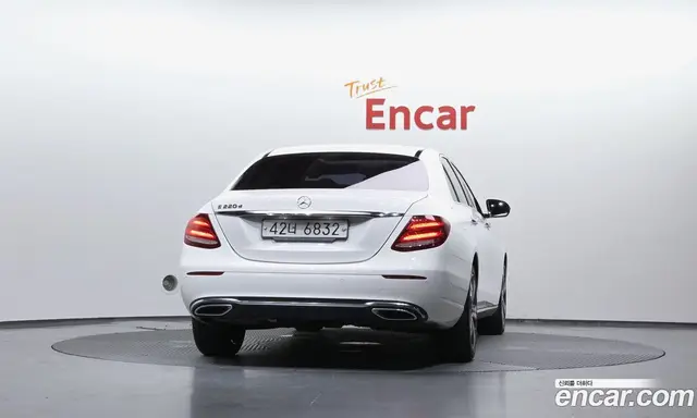 Mercedes-Benz E-Class 2019 1.9 автомат (гидро), миниатюра 4 Mercedes-Benz E-Class 2019 1.9 автомат (гидро), миниатюра 4