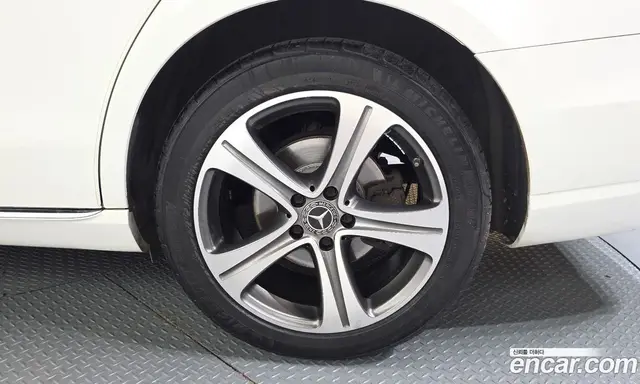 Mercedes-Benz E-Class 2019 1.9 автомат (гидро), миниатюра 7 Mercedes-Benz E-Class 2019 1.9 автомат (гидро), миниатюра 7