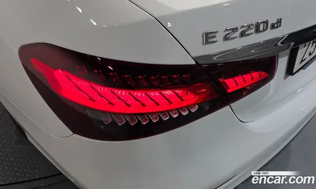 Mercedes-Benz E-Class 2020 1.9 автомат (гидро), миниатюра 9 Mercedes-Benz E-Class 2020 1.9 автомат (гидро), миниатюра 9